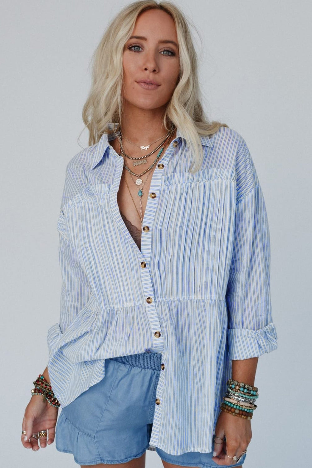 Well Tailored Shirt with a Graceful Silhouette