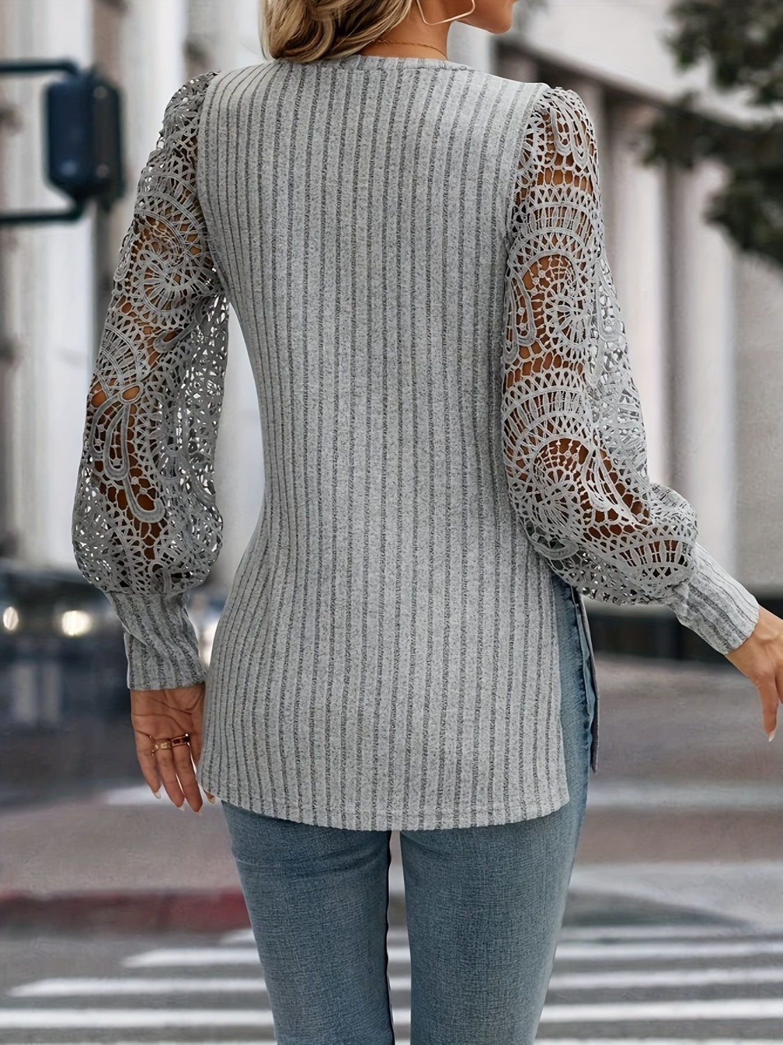 Effortlessly Elegant T-Shirt with a Timeless Design