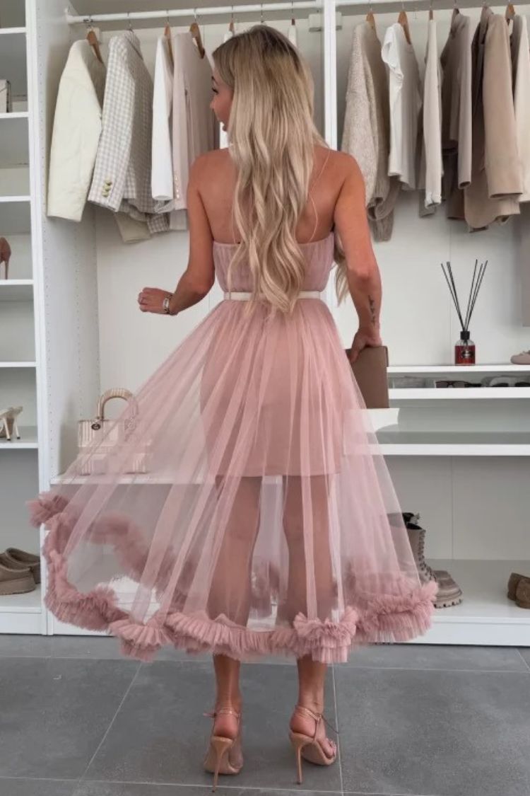 Gracefully Styled Dress for Any Occasion