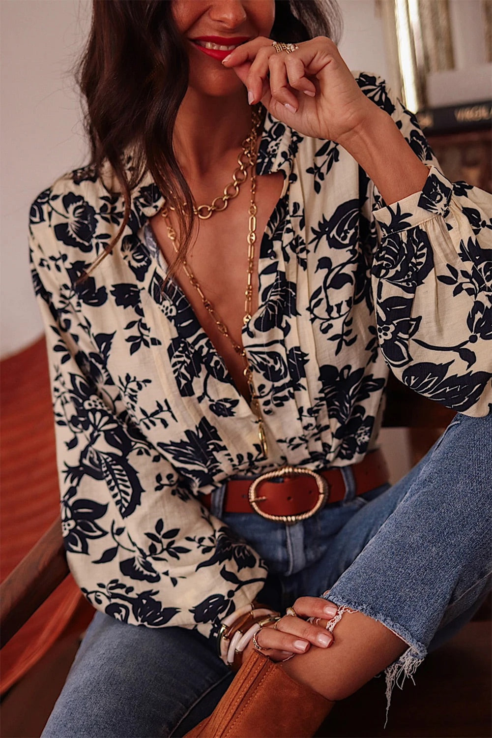 Classic Vintage Shirt with a Flattering Fit