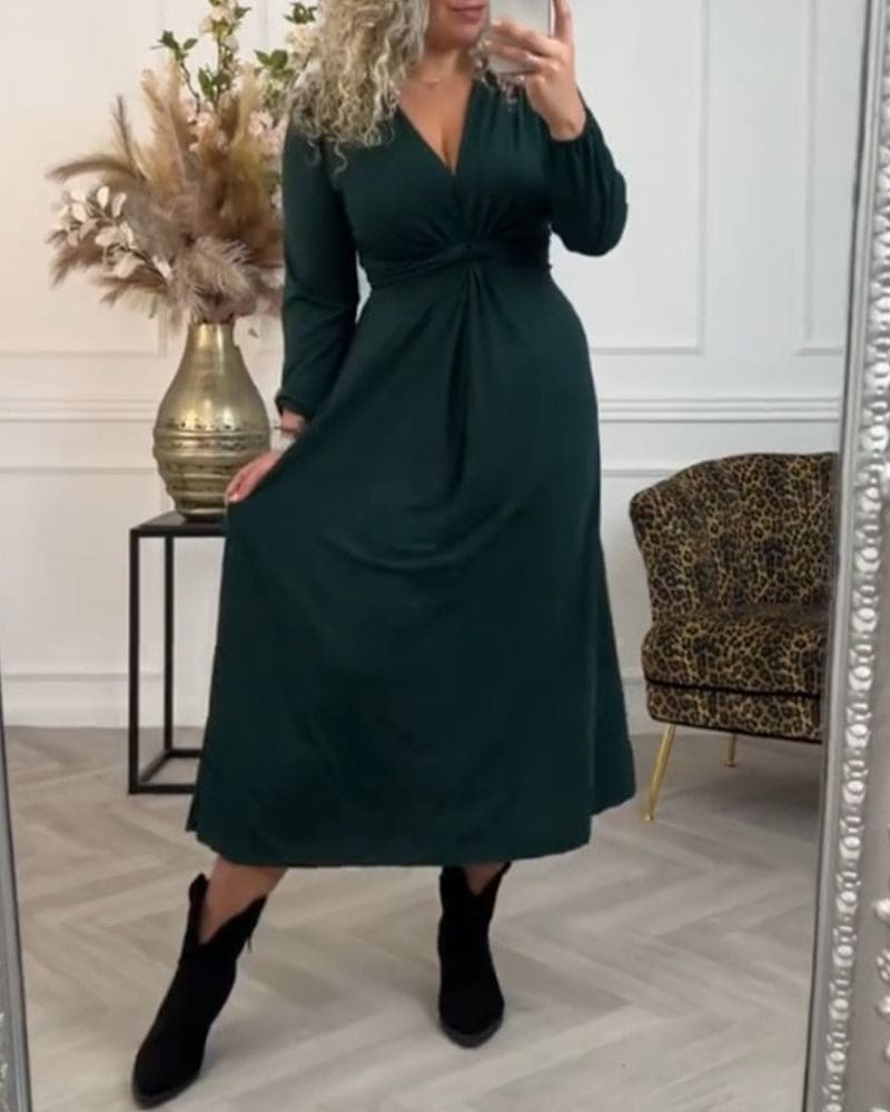 Classic Vintage & Enduringly Stylish Dress