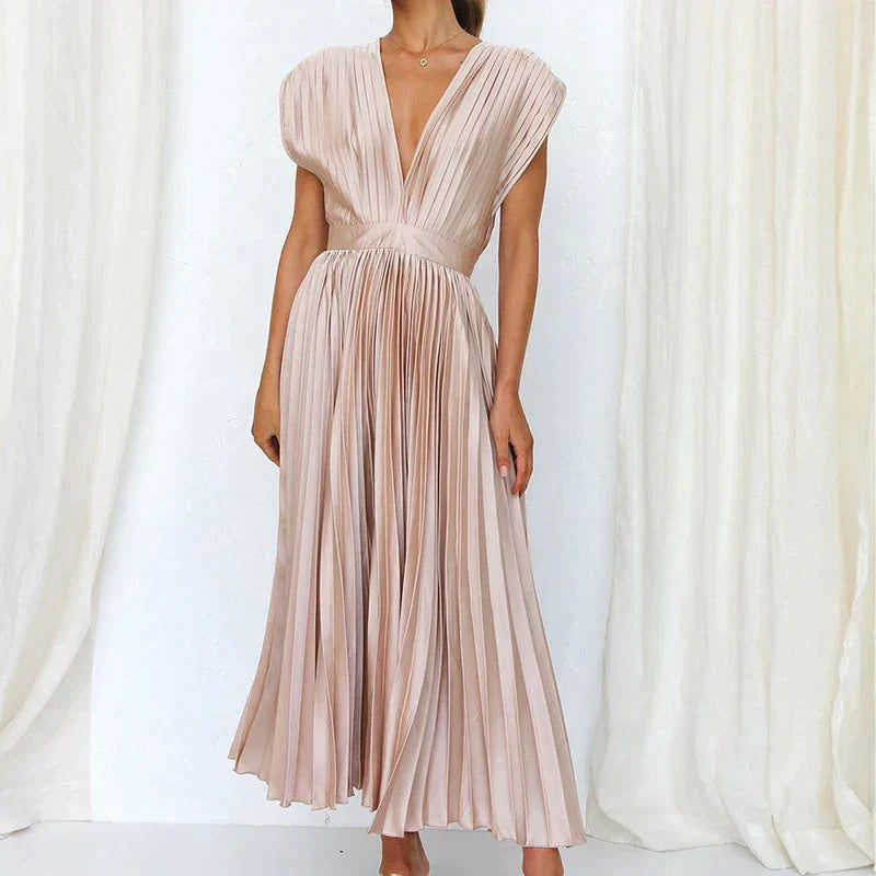 Polished Dress with an Effortless Classic Look