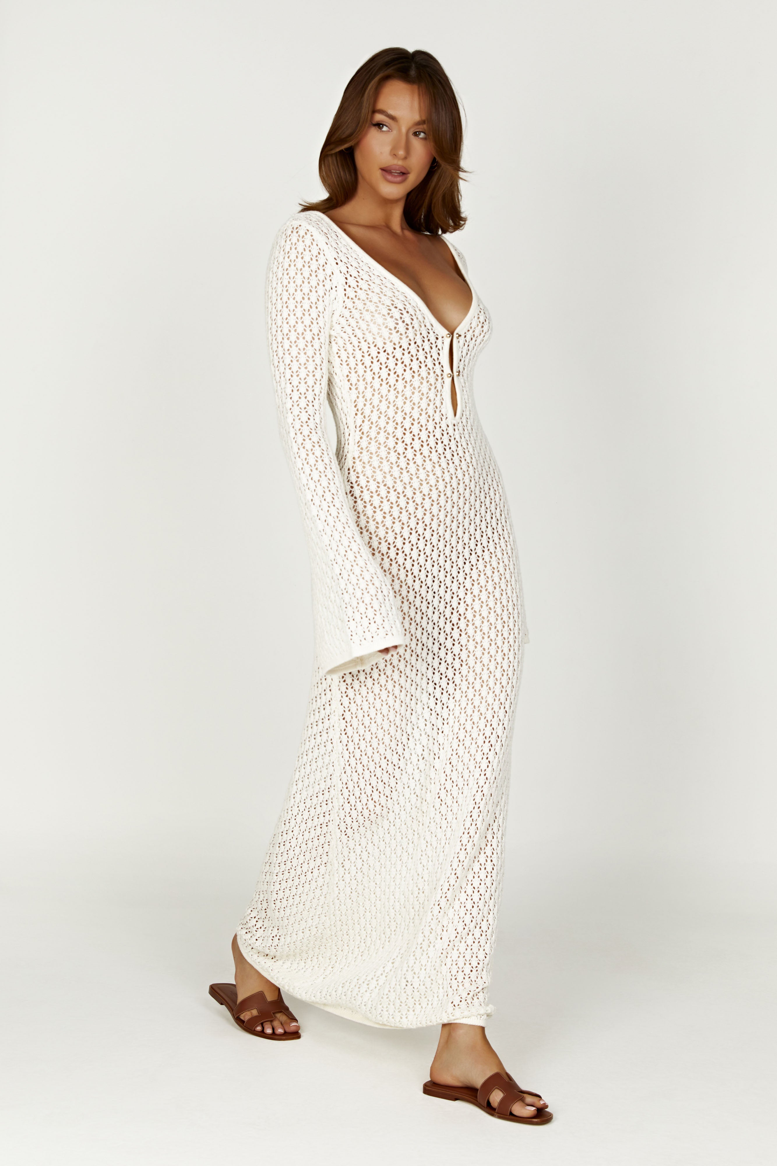 Effortlessly Elegant Dress with a Timeless Design
