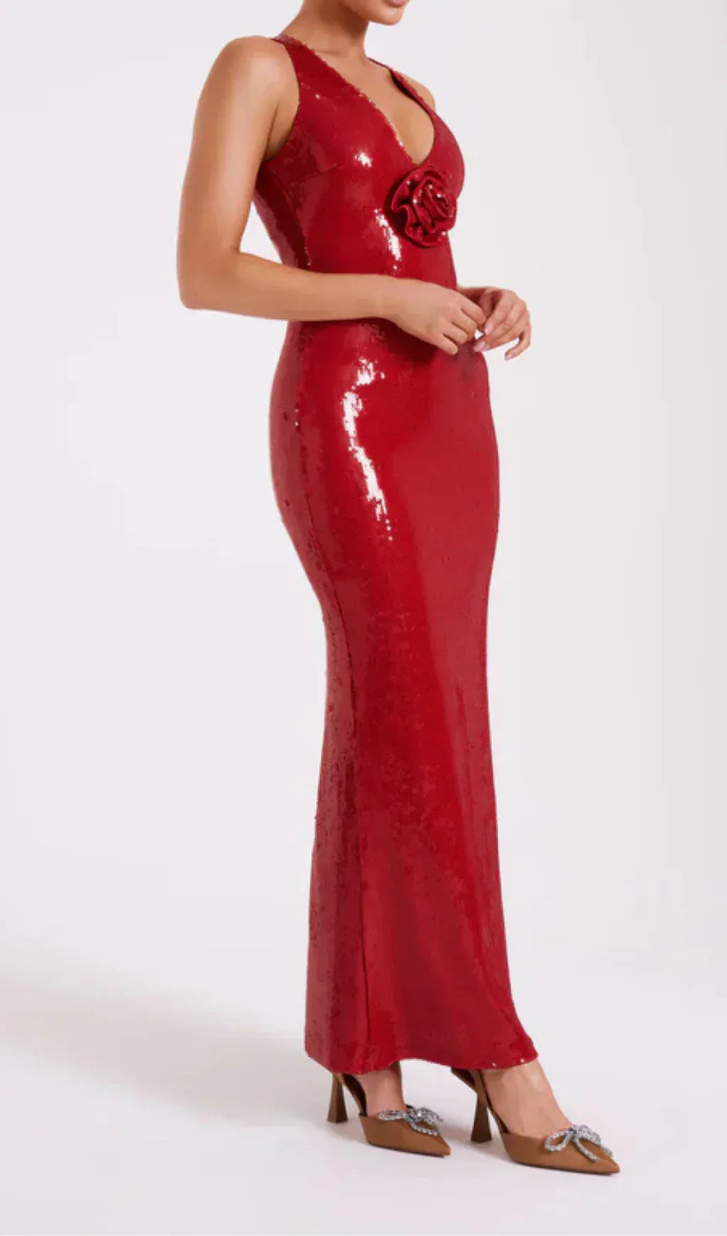 Gracefully Styled Dress for Any Occasion