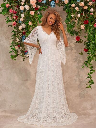 Beautifully Finished Dress in a Timeless Design