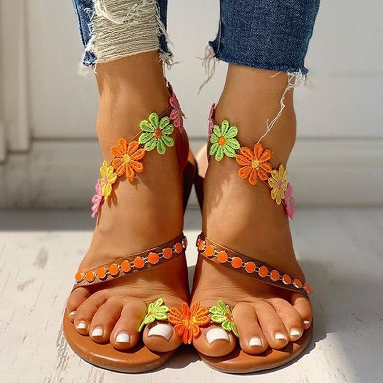 Graceful Orthopedic Sandals for Modern Look