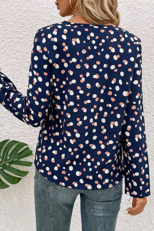 Sophisticated Blouse with a Clean Classic Look