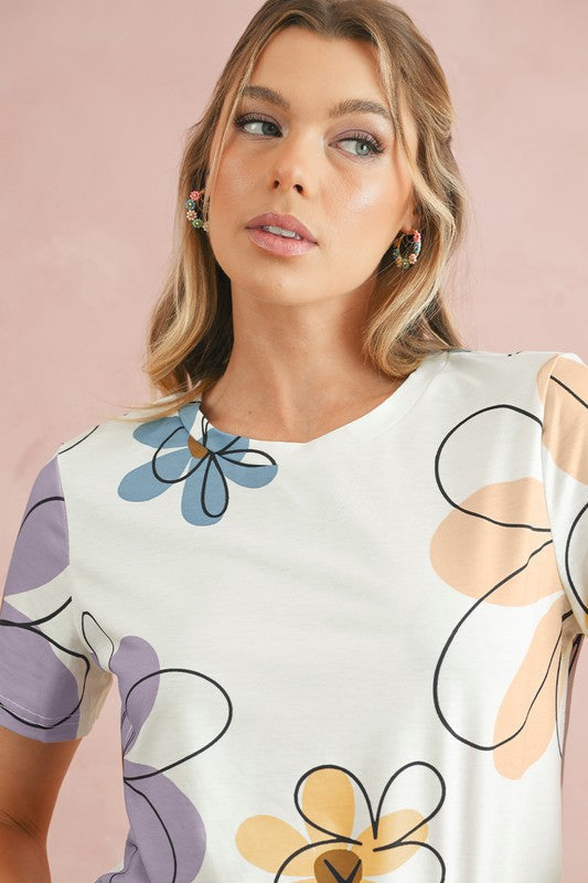 Effortlessly Elegant T-Shirt with a Timeless Design