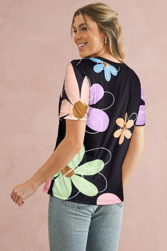 Effortlessly Elegant T-Shirt with a Timeless Design