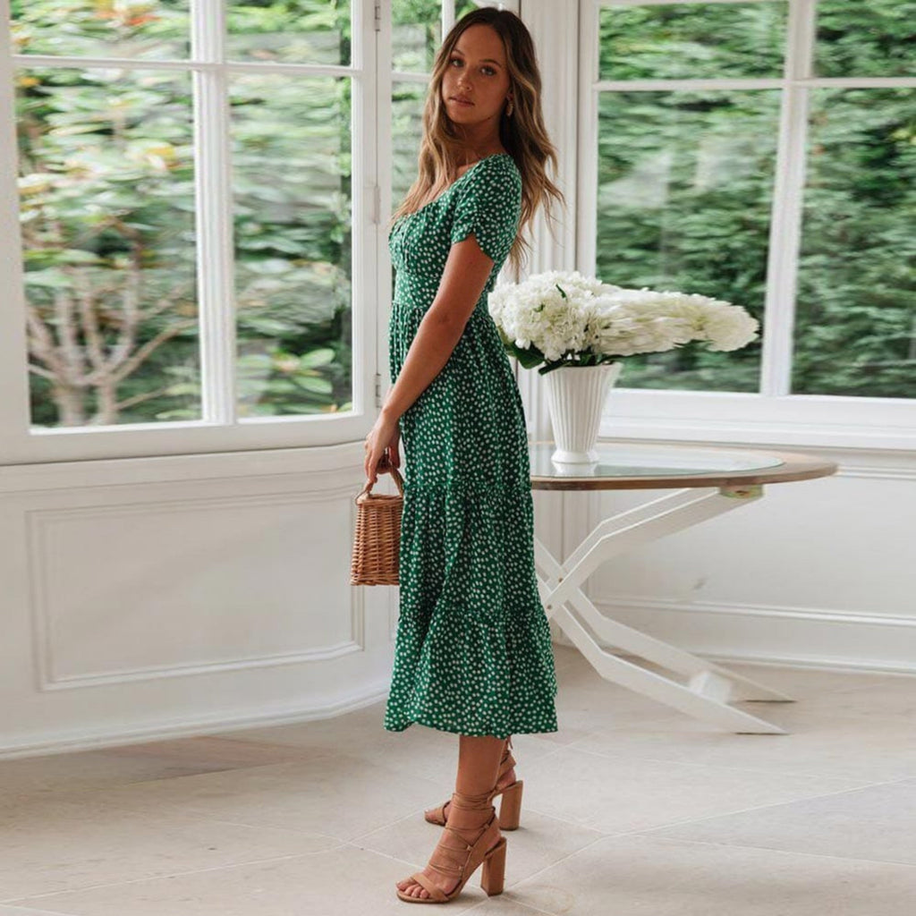 Classic Vintage Dress with a Flattering Fit