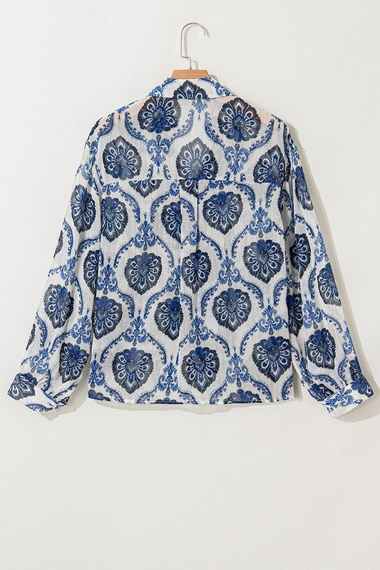 Well Tailored Shirt with a Graceful Silhouette
