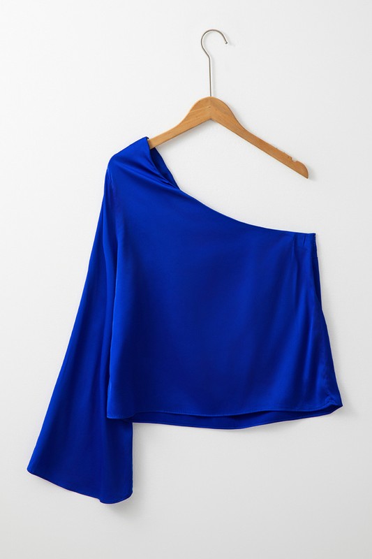 A Vintage Style Blouse with Delicate Timeless Details