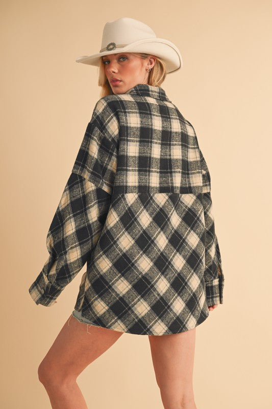 Effortlessly Elegant Shirt with a Timeless Design