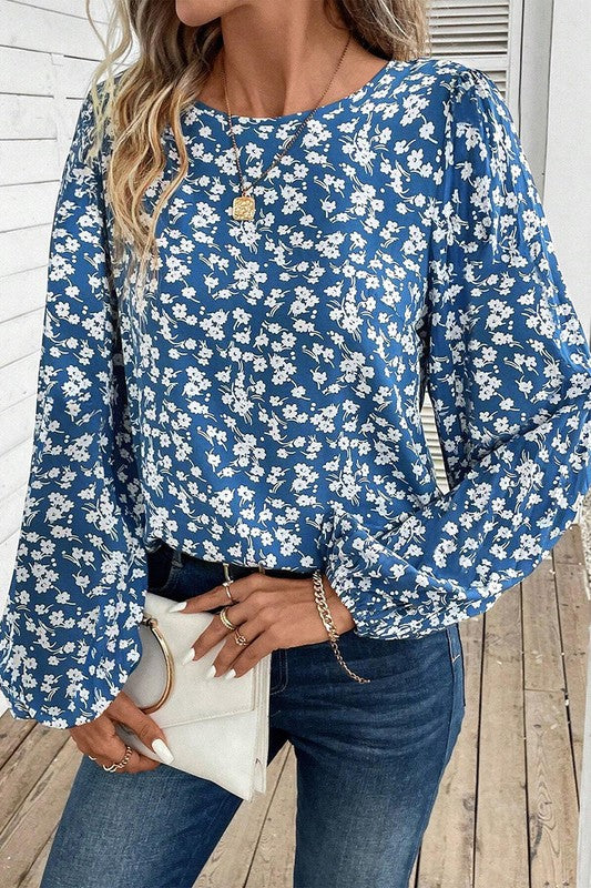 Sophisticated Blouse with a Clean Classic Look