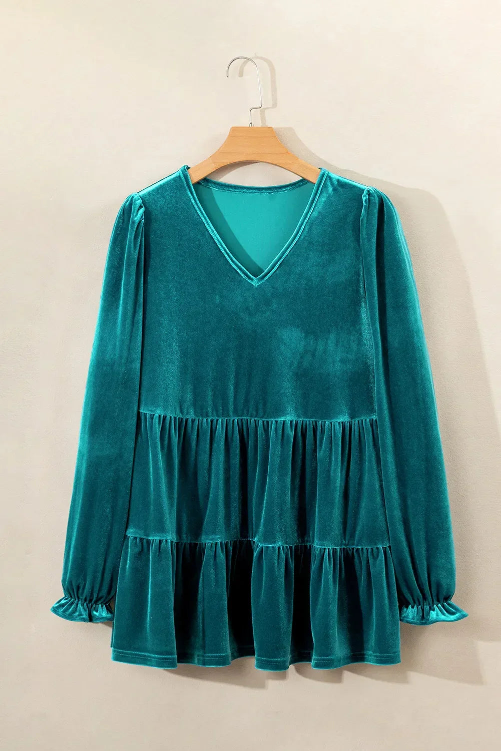 Effortlessly Elegant Blouse with a Timeless Design
