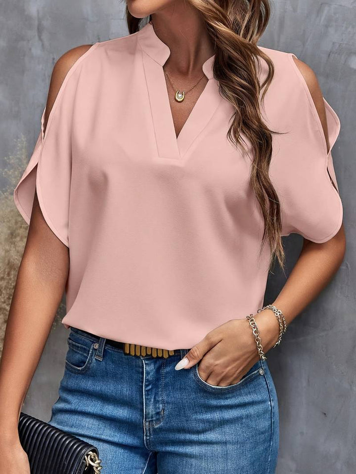 Effortlessly Elegant Blouse with a Timeless Design