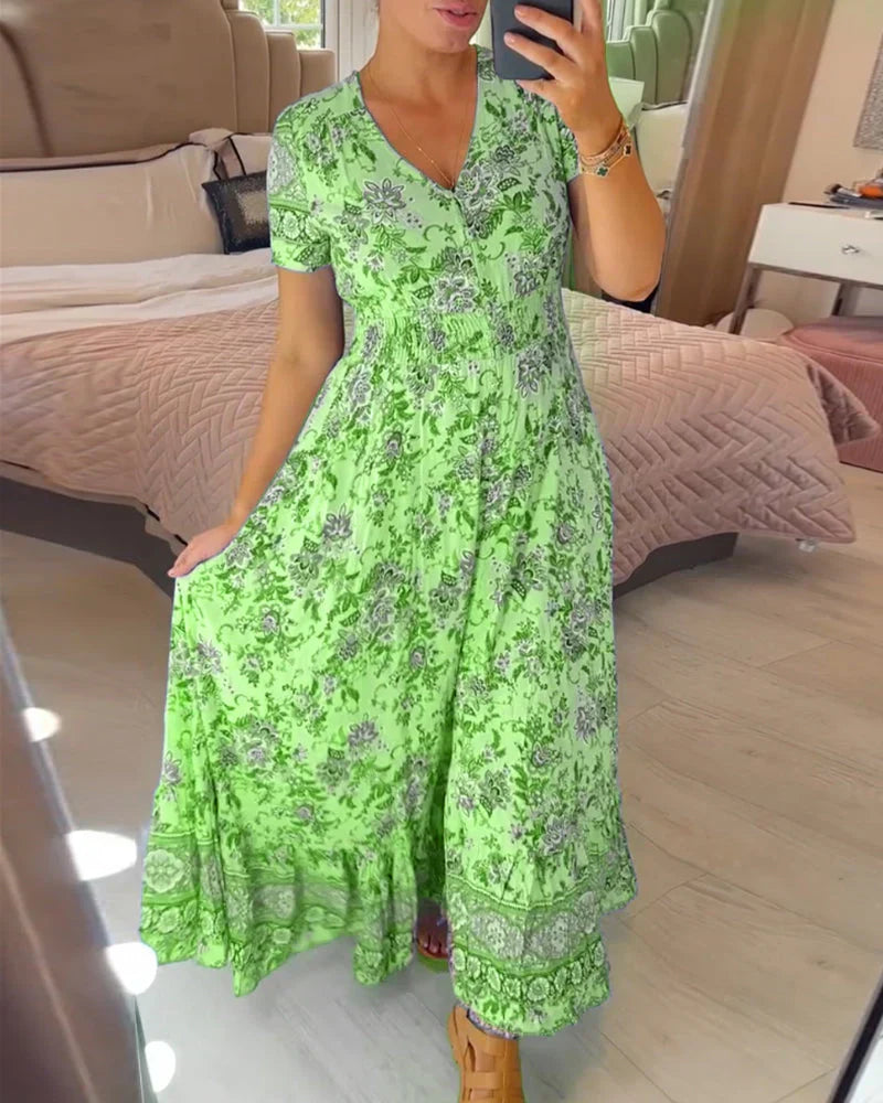 Effortlessly Elegant Dress with a Timeless Design