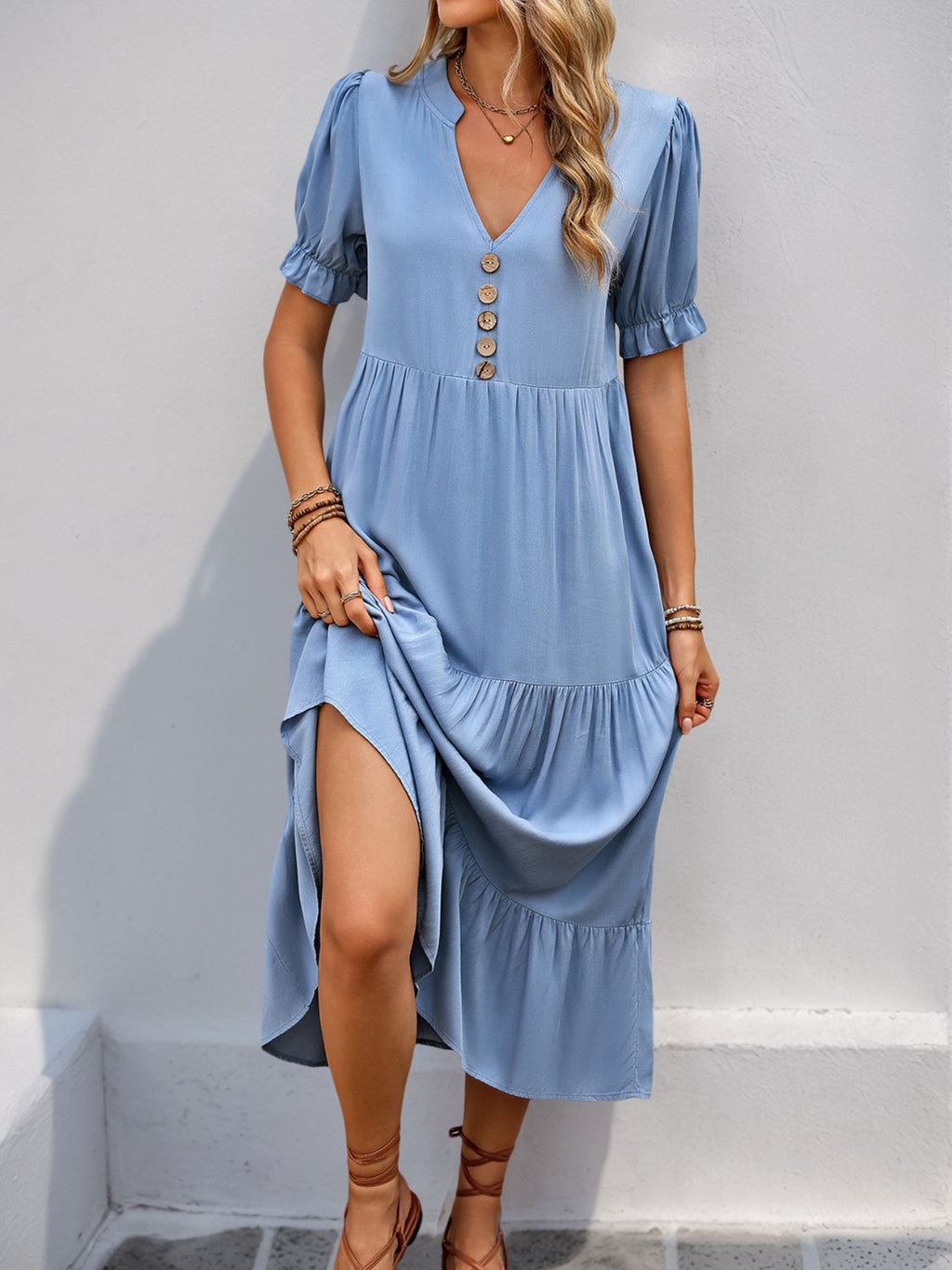Beautifully Finished Dress in a Timeless Design