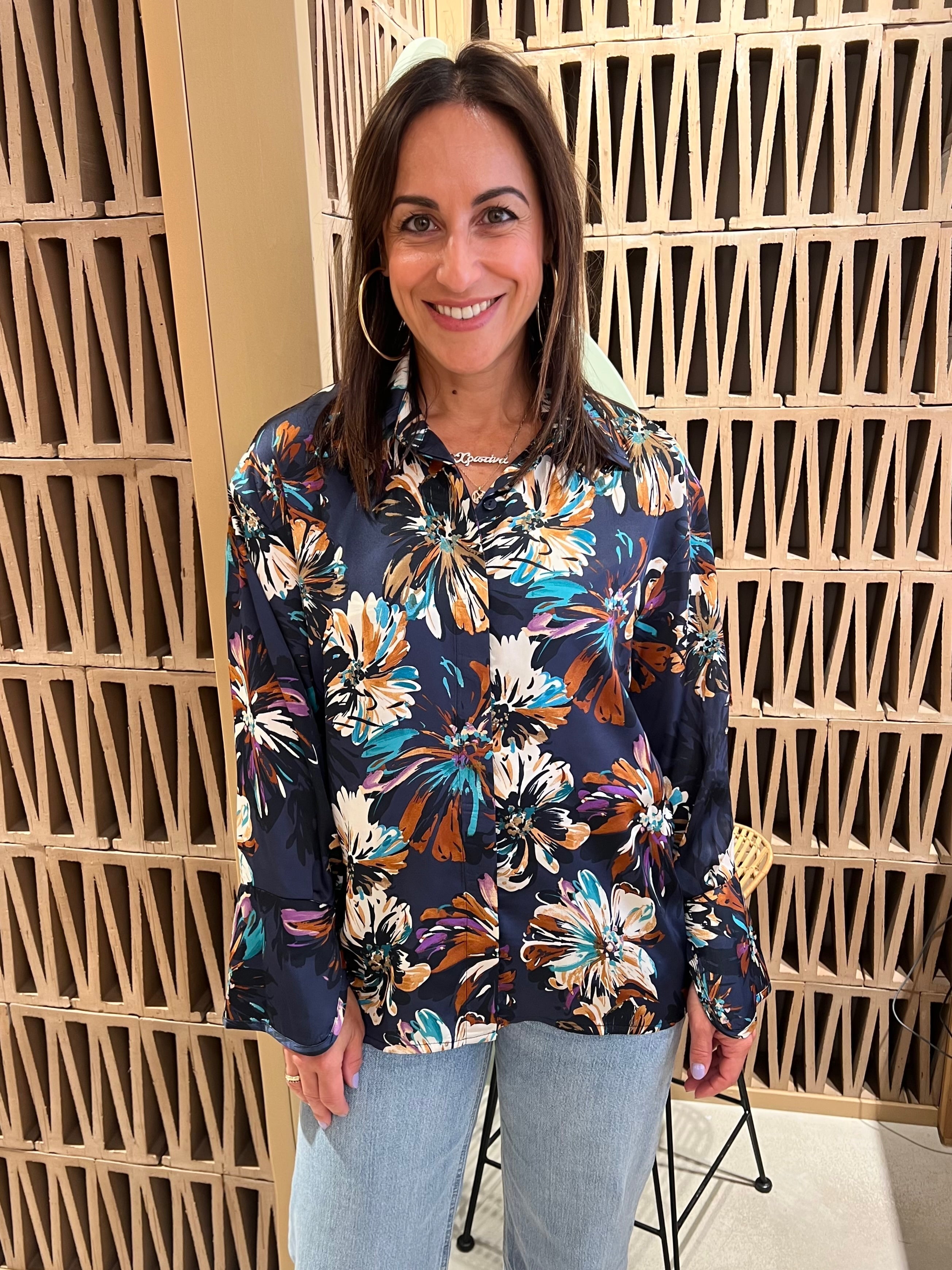 Gracefully Styled Blouse for Any Occasion