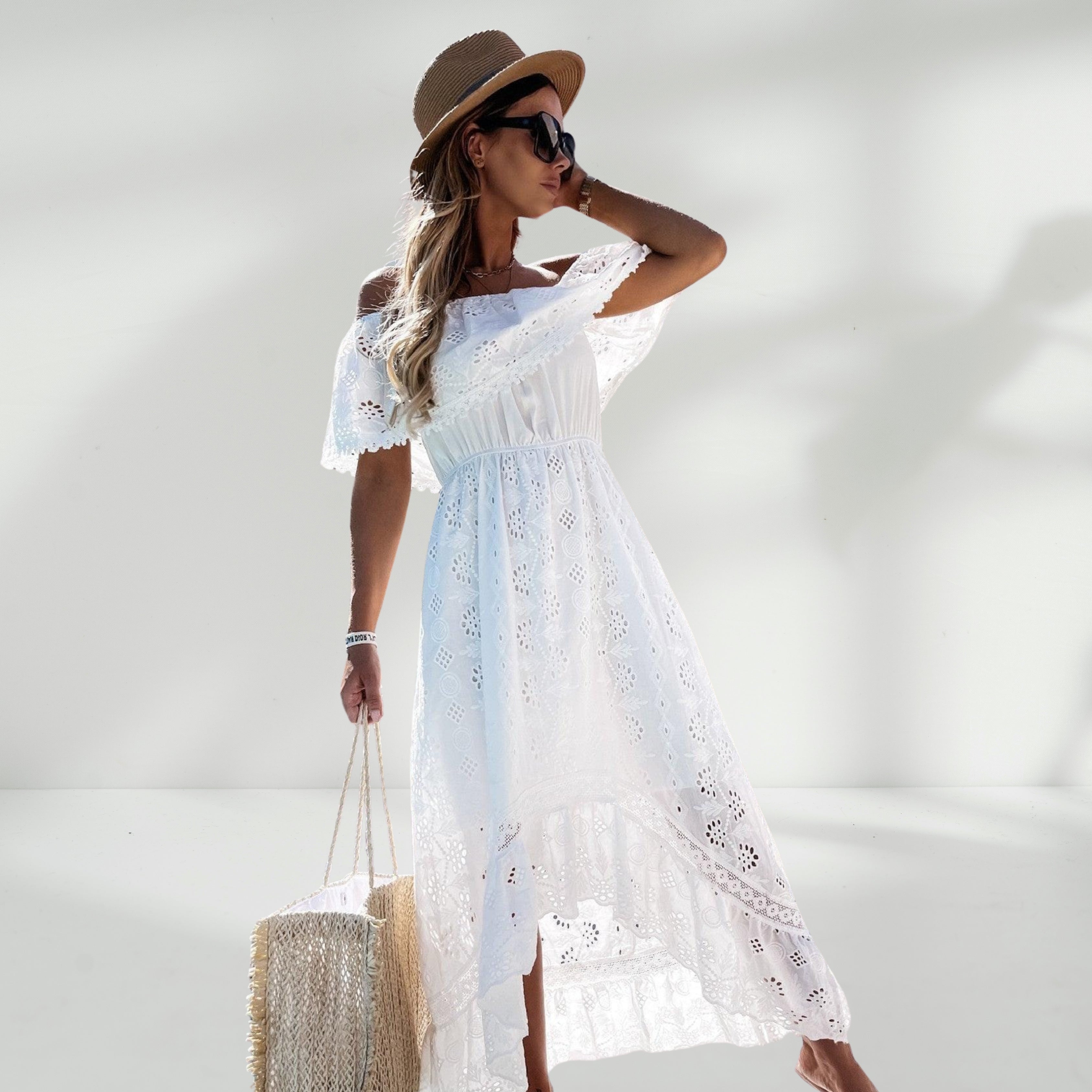 Beautifully Finished Dress in a Timeless Design