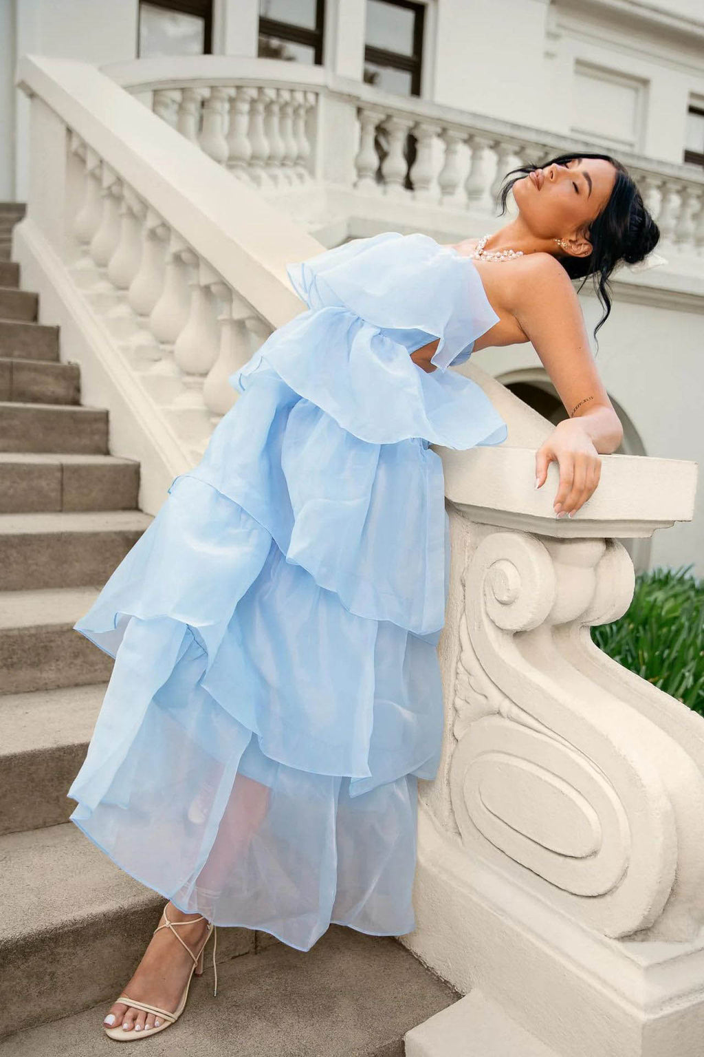 Well Tailored Dress with a Graceful Silhouette