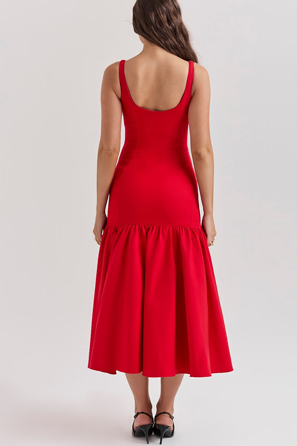 Beautifully Finished Dress in a Timeless Design