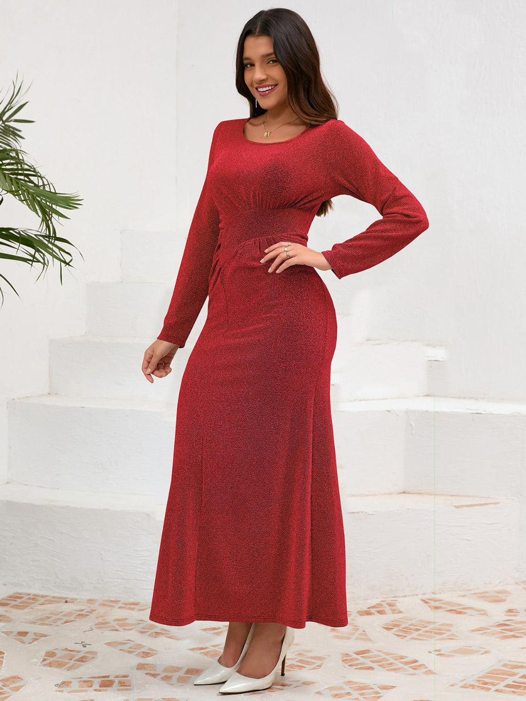 Well Tailored Dress with a Graceful Silhouette