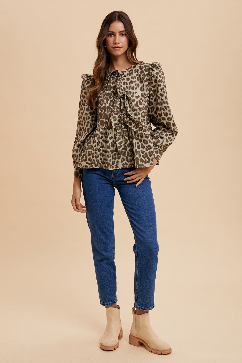 Classic Vintage Blouse with a Flattering Fit