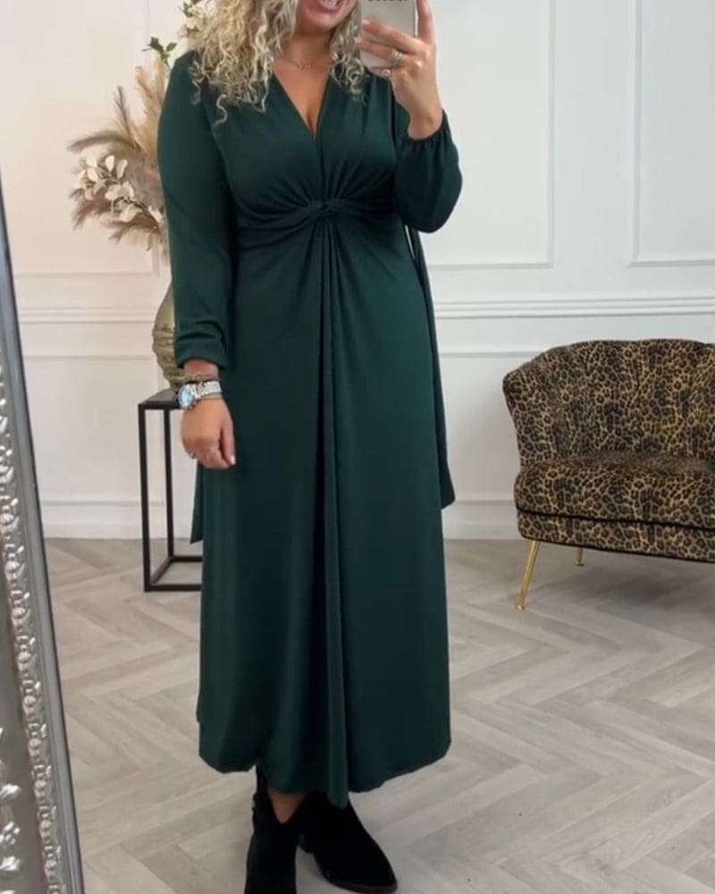 Classic Vintage & Enduringly Stylish Dress
