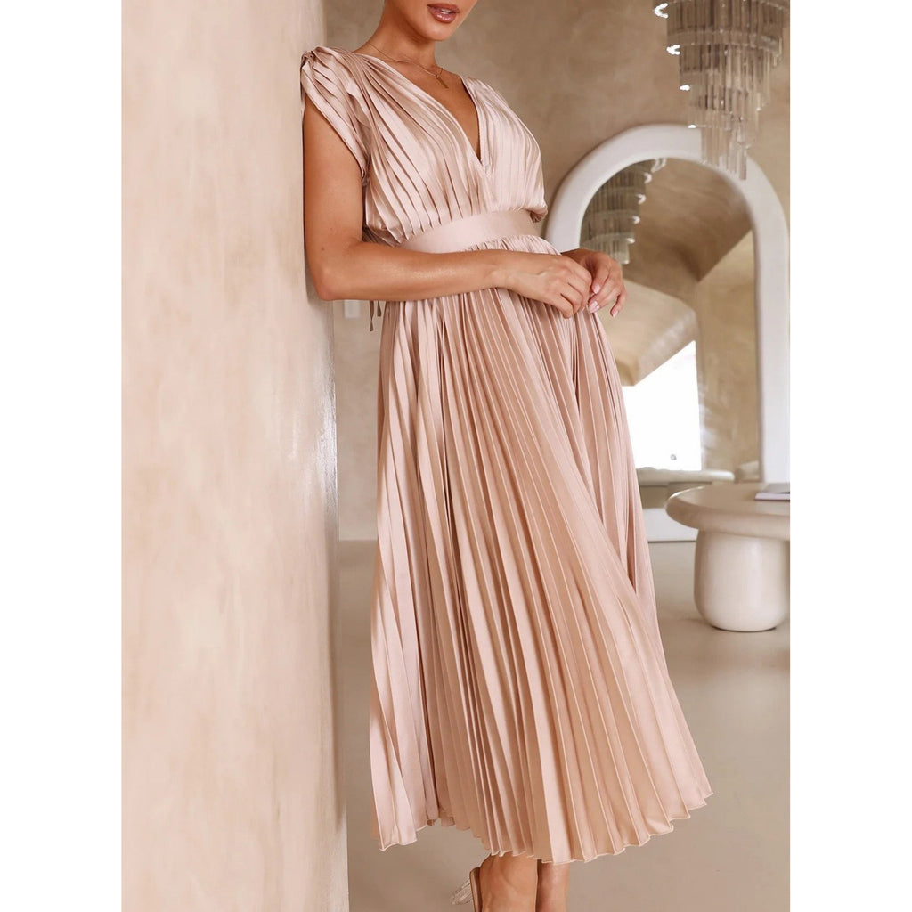 Polished Dress with an Effortless Classic Look