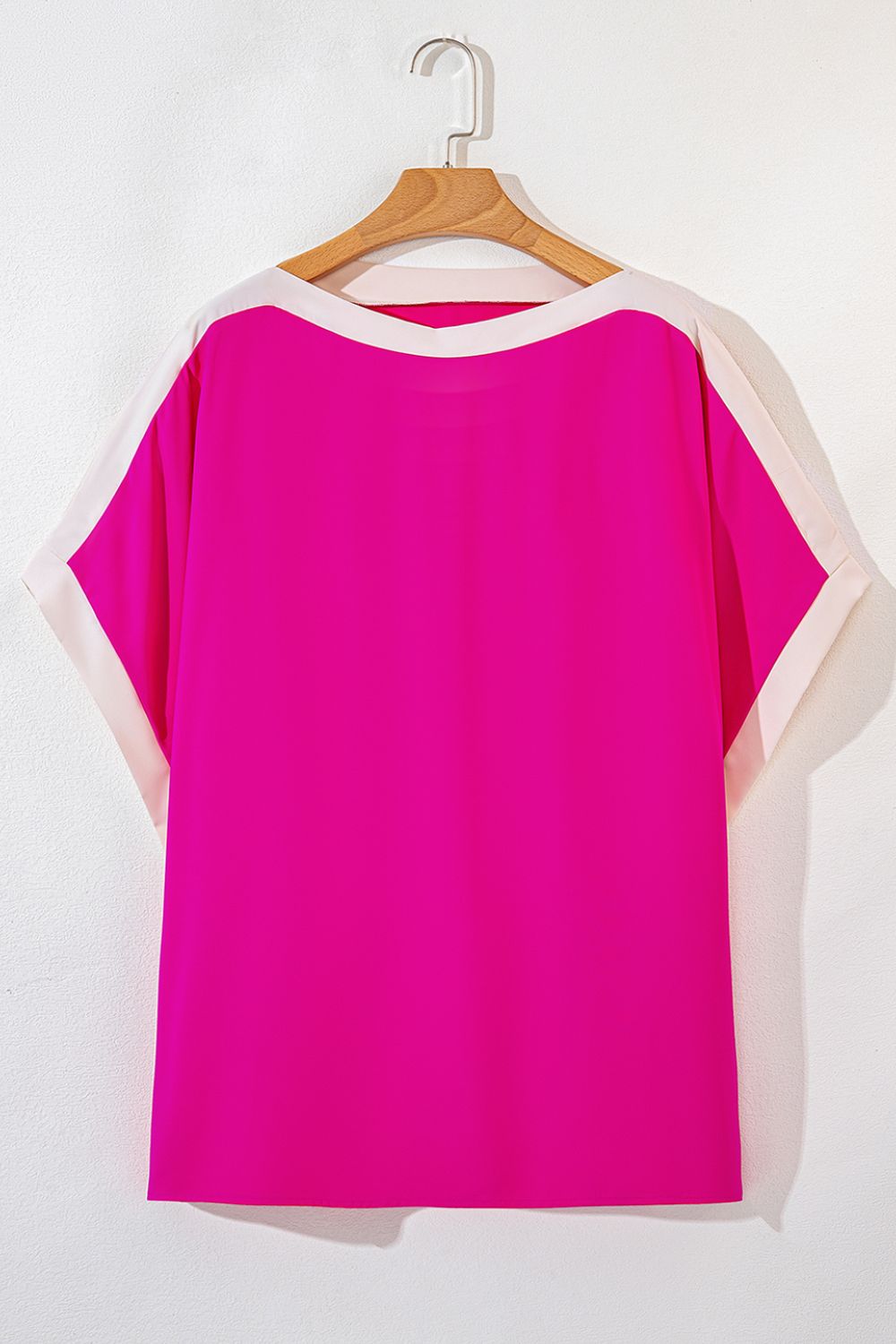 Effortlessly Elegant Blouse with a Timeless Design