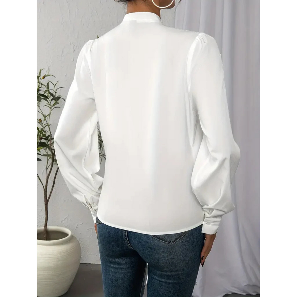 Effortlessly Elegant Shirt with a Timeless Design