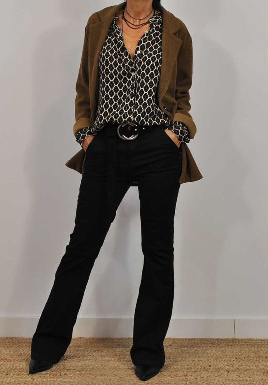 Beautifully Crafted Blouse in a Classic Style