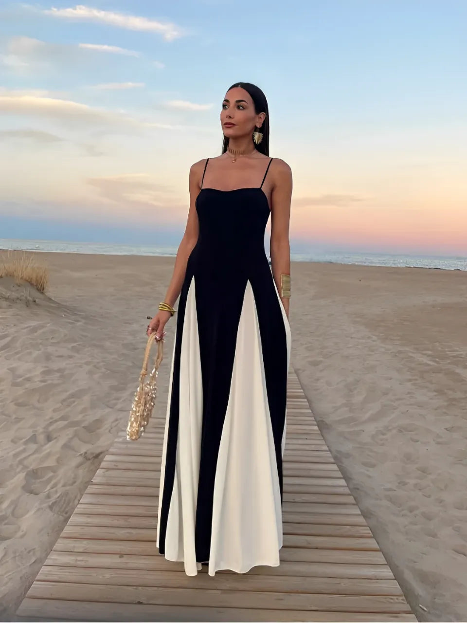 Well Tailored Dress with a Graceful Silhouette