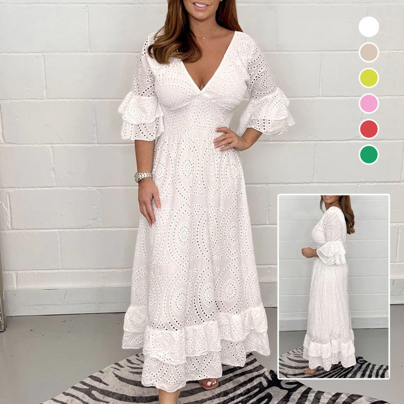 Classic Vintage Dress with a Flattering Fit