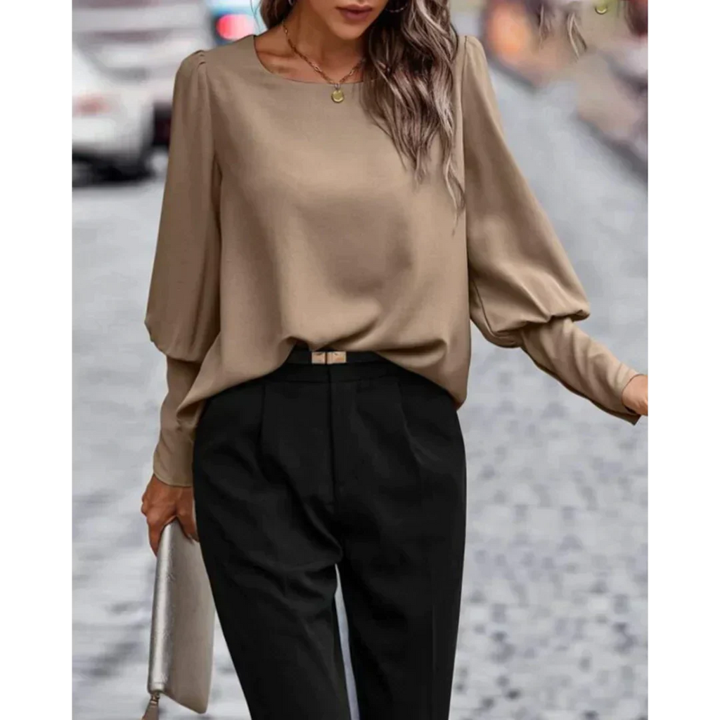 Elegantly Styled Blouse for Everyday Wear