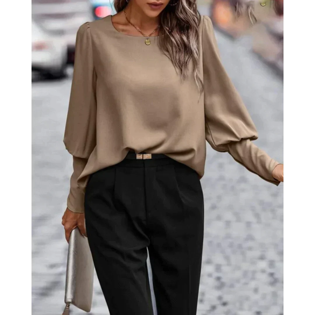 Elegantly Styled Blouse for Everyday Wear
