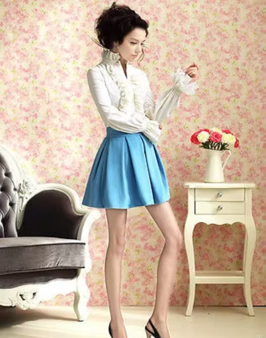 Well Tailored Blouse with a Graceful Silhouette