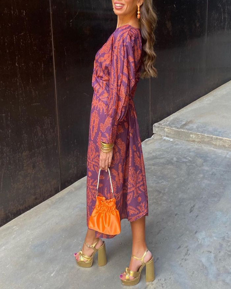 Well Tailored Dress with a Graceful Silhouette