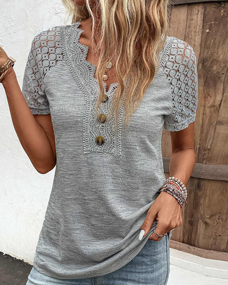Classic Vintage T-Shirt with a Flattering Fit