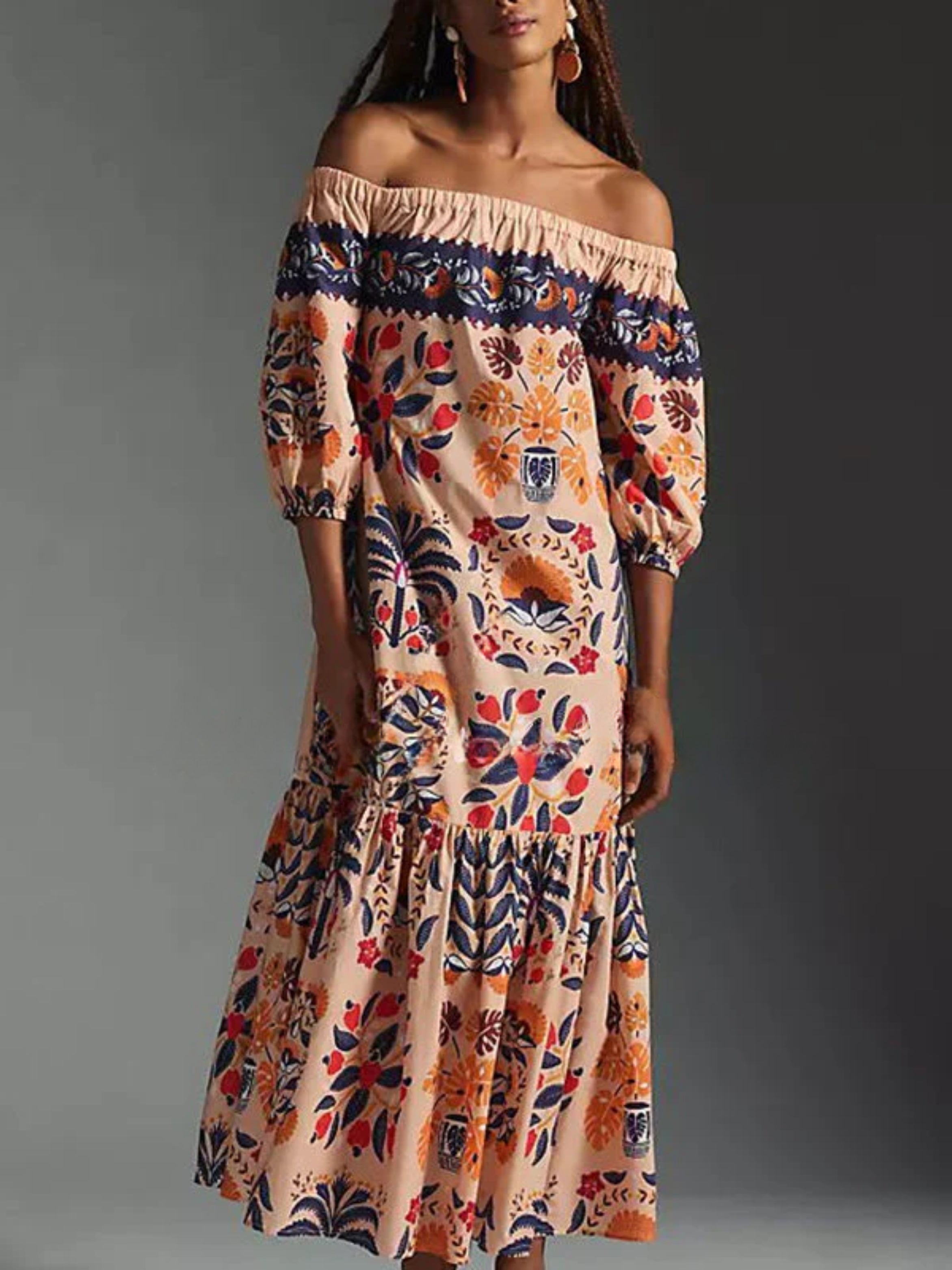 Effortlessly Elegant Dress with a Timeless Design