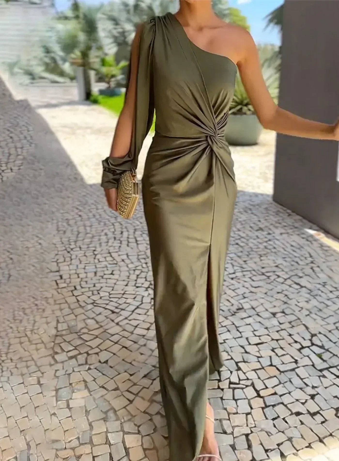 Sophisticated Dress with a Clean Classic Look