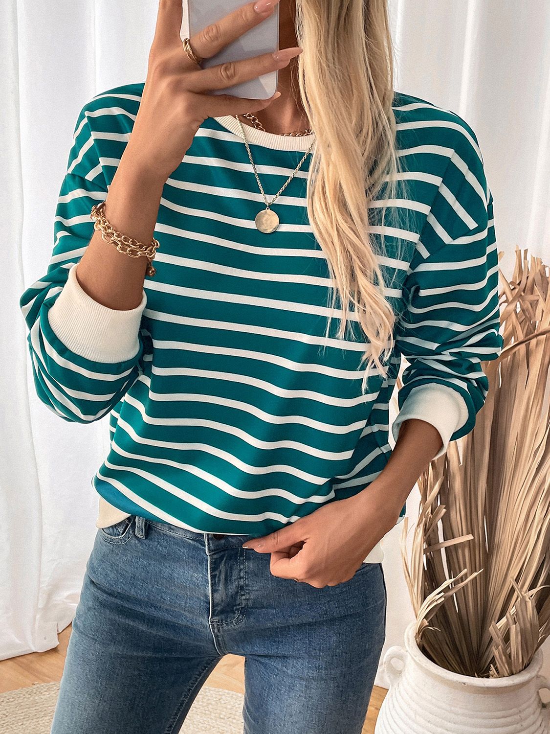 Effortlessly Elegant Shirt with a Timeless Design