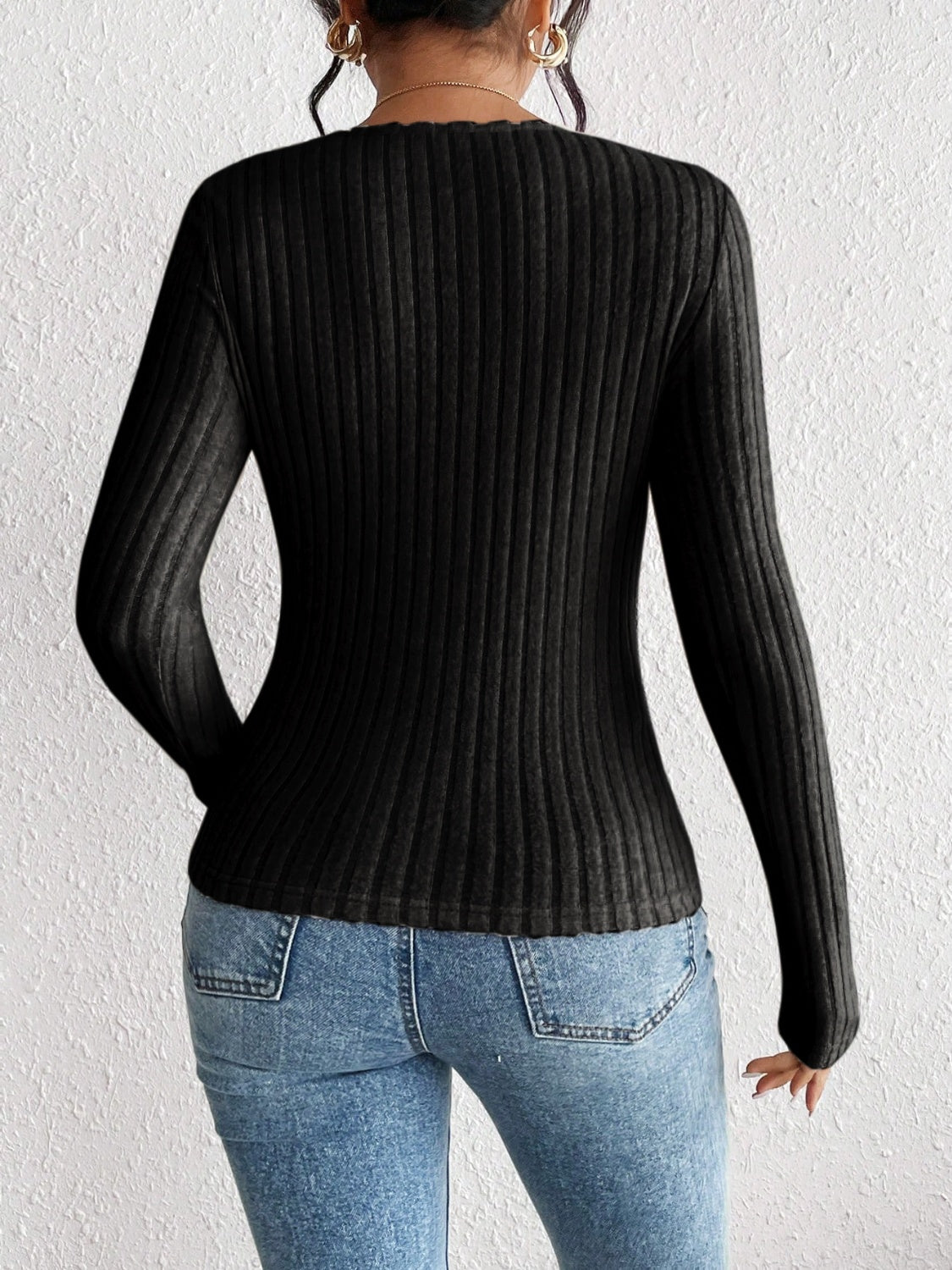 Beautifully Finished T-Shirt in a Timeless Design
