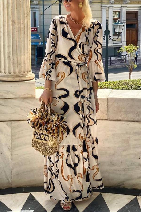 Well Tailored Dress with a Graceful Silhouette