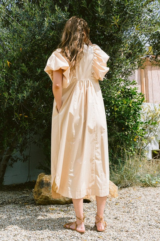 Classic Vintage Dress with a Flattering Fit