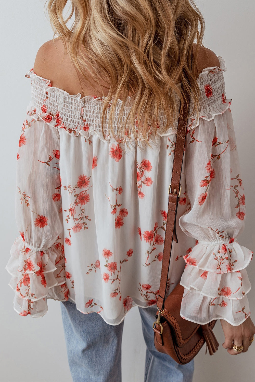 Sophisticated Blouse with a Clean Classic Look