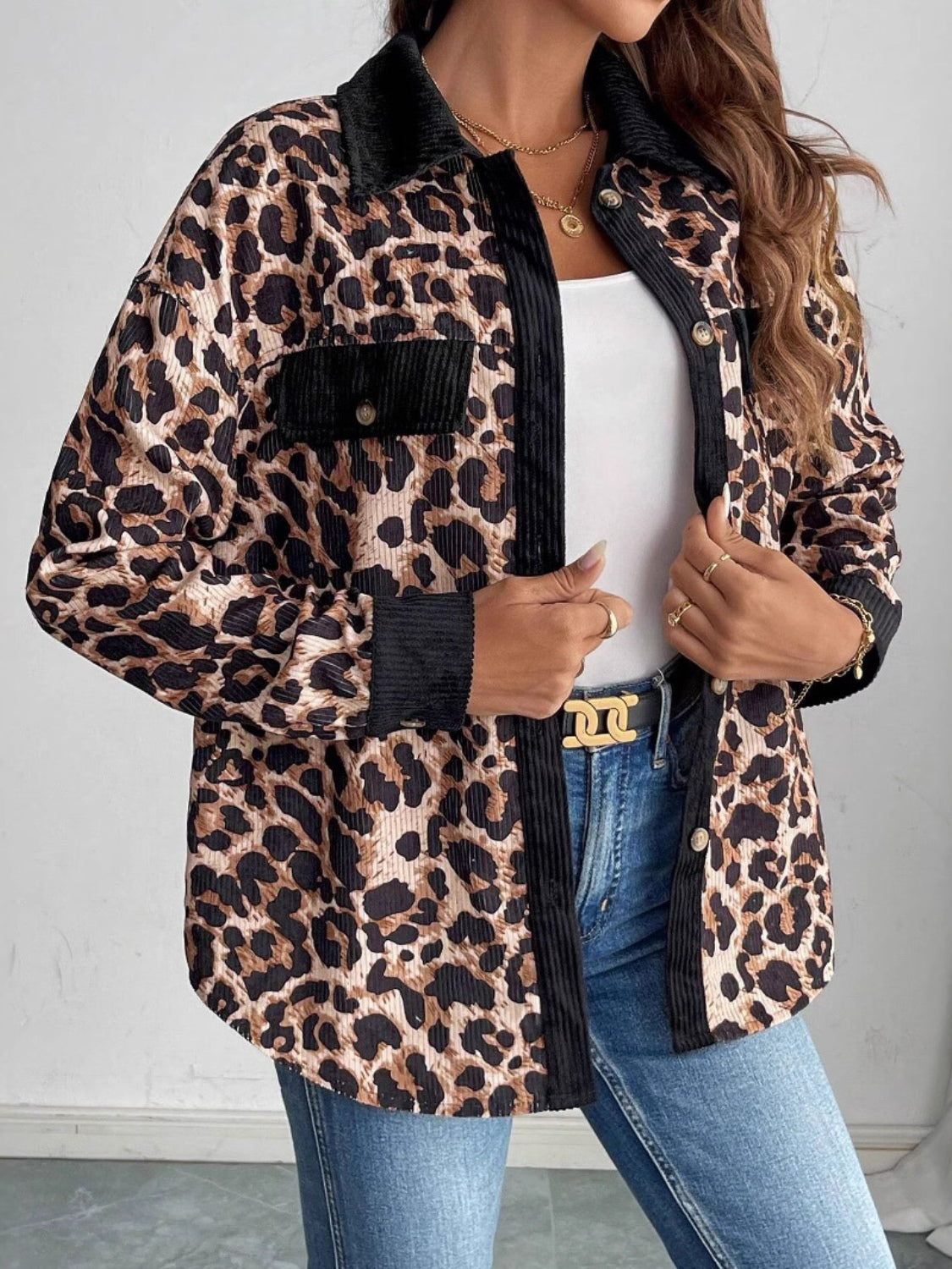 Sophisticated Blouse with a Clean Classic Look