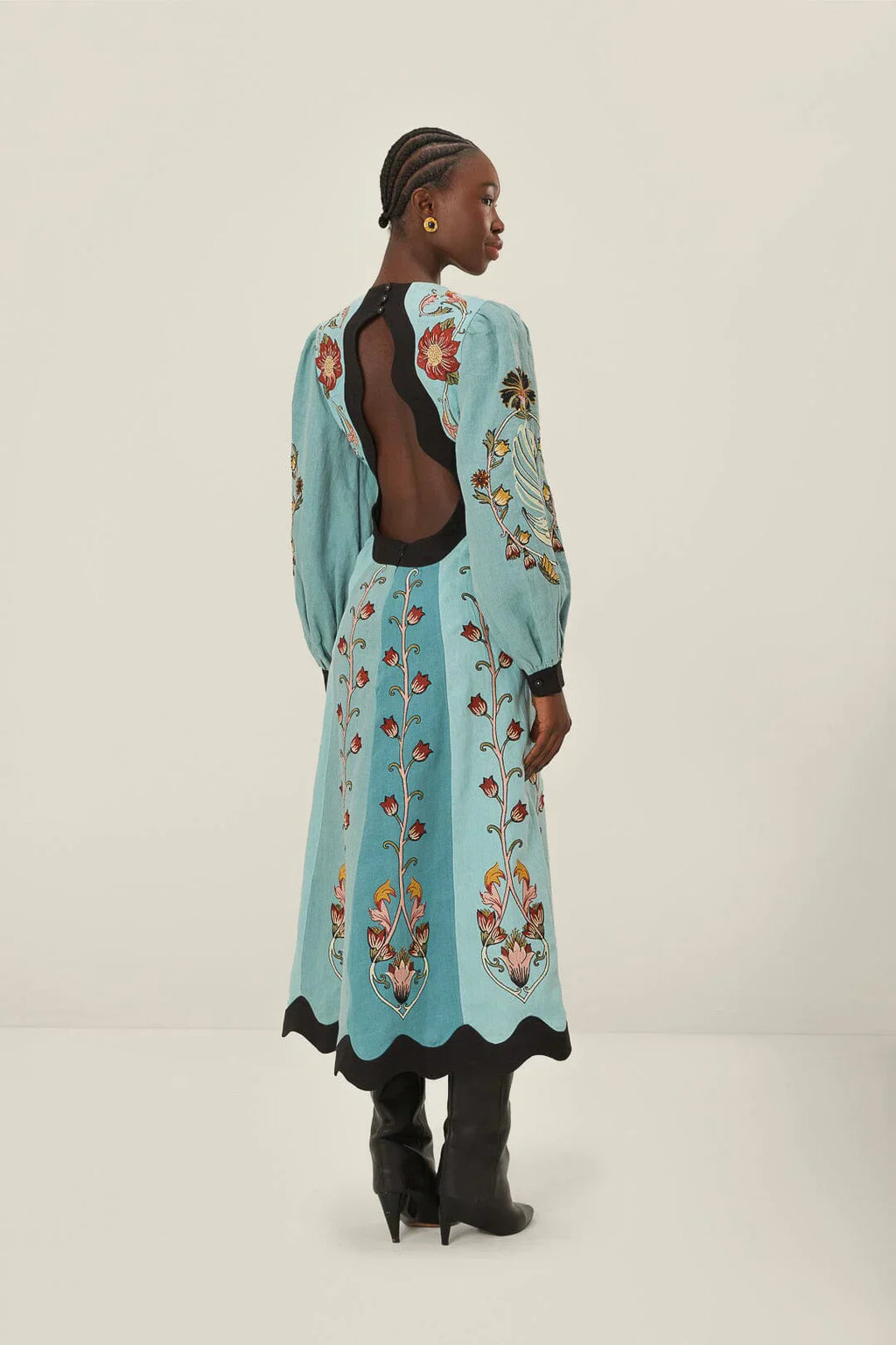 Classic Vintage & Enduringly Stylish Dress