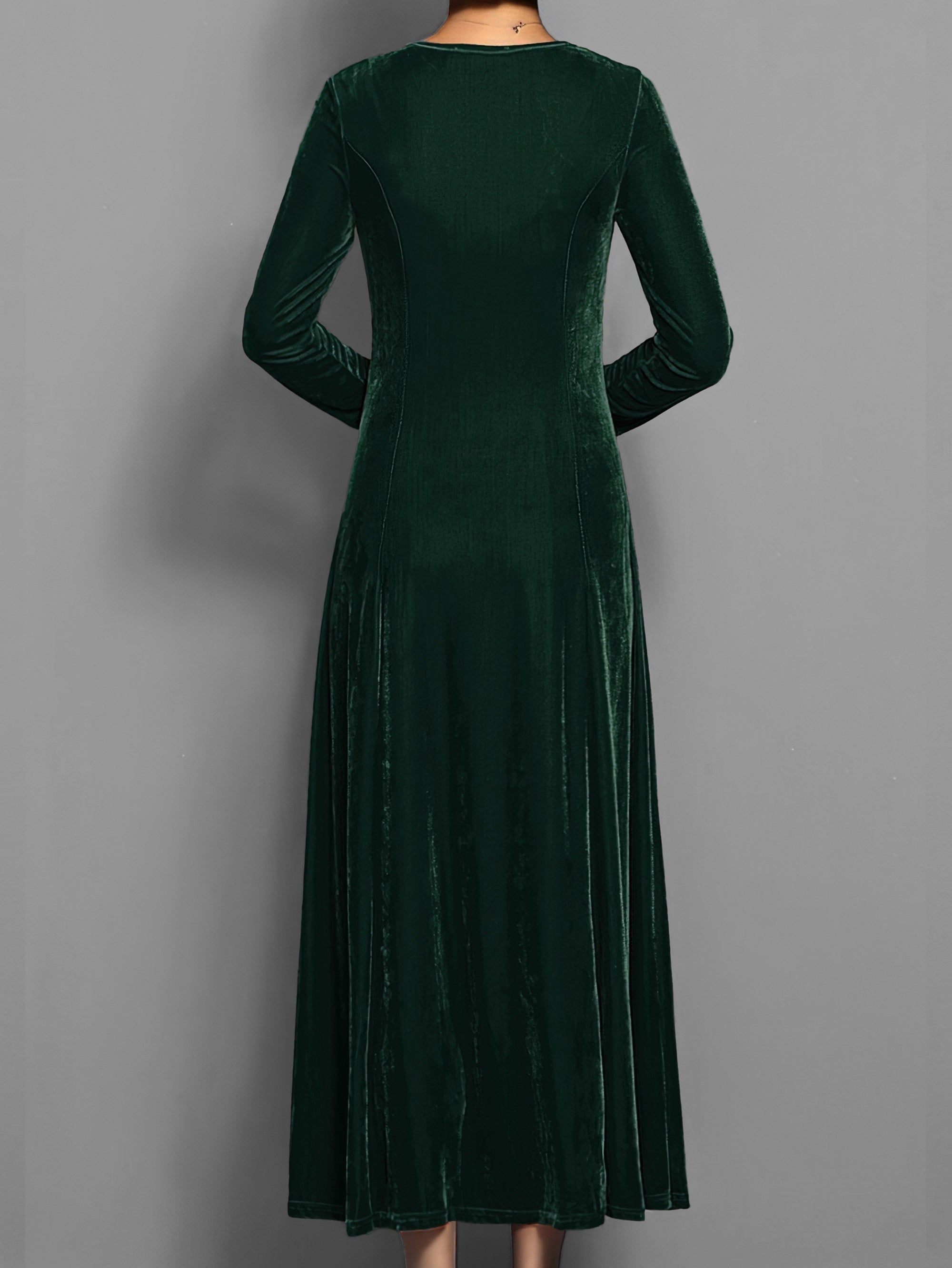 Beautifully Crafted Dress in a Classic Style